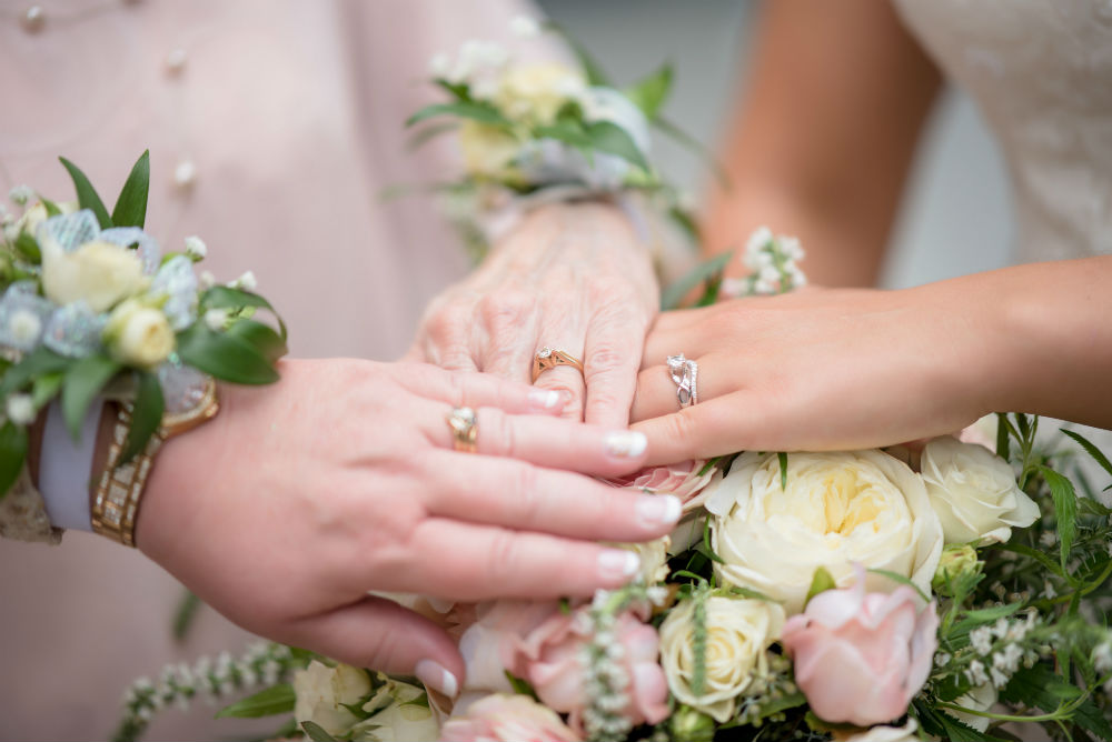6 Simple Yellow Gold Engagement Rings for the Understated Bride-to-Be
