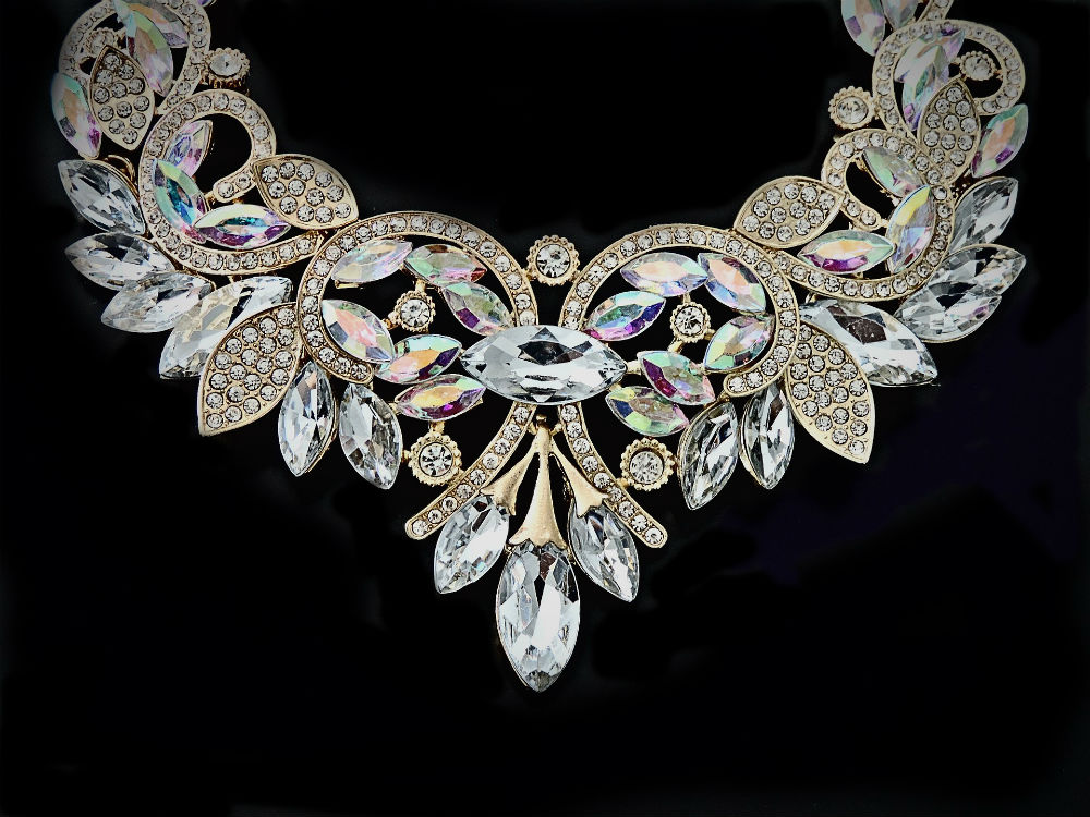 Beyond Vintage: Cartier’s Luxe Role in Ocean’s 8 Jewelry Selection