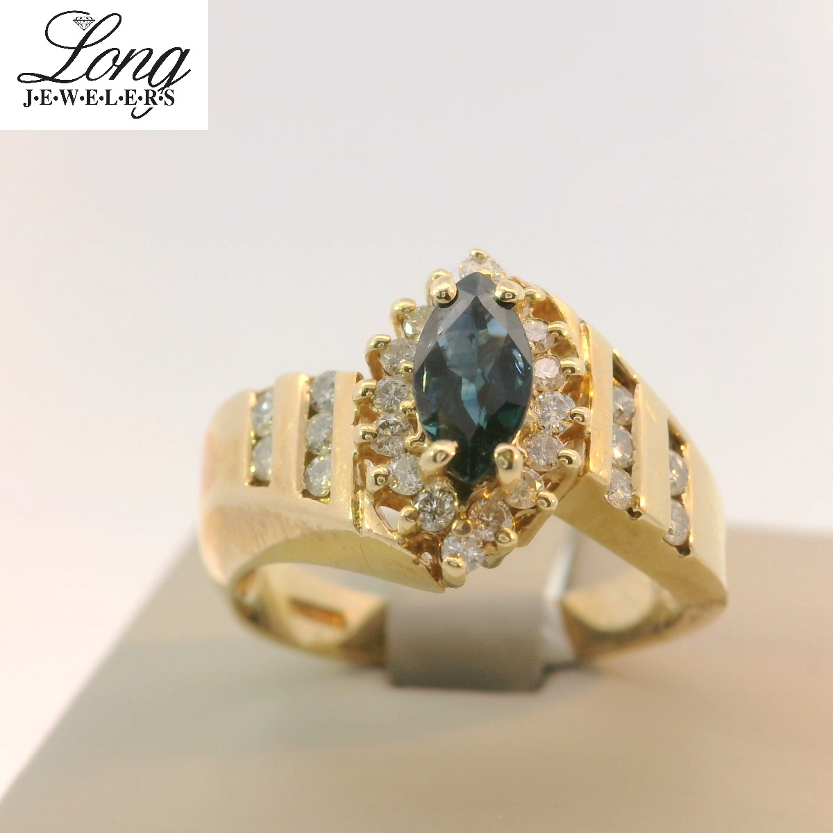 14K Yellow Gold Diamond Ring: Timeless Elegance and Brilliance 14K Yellow Gold Diamond Ring: Timeless Elegance and Brilliance