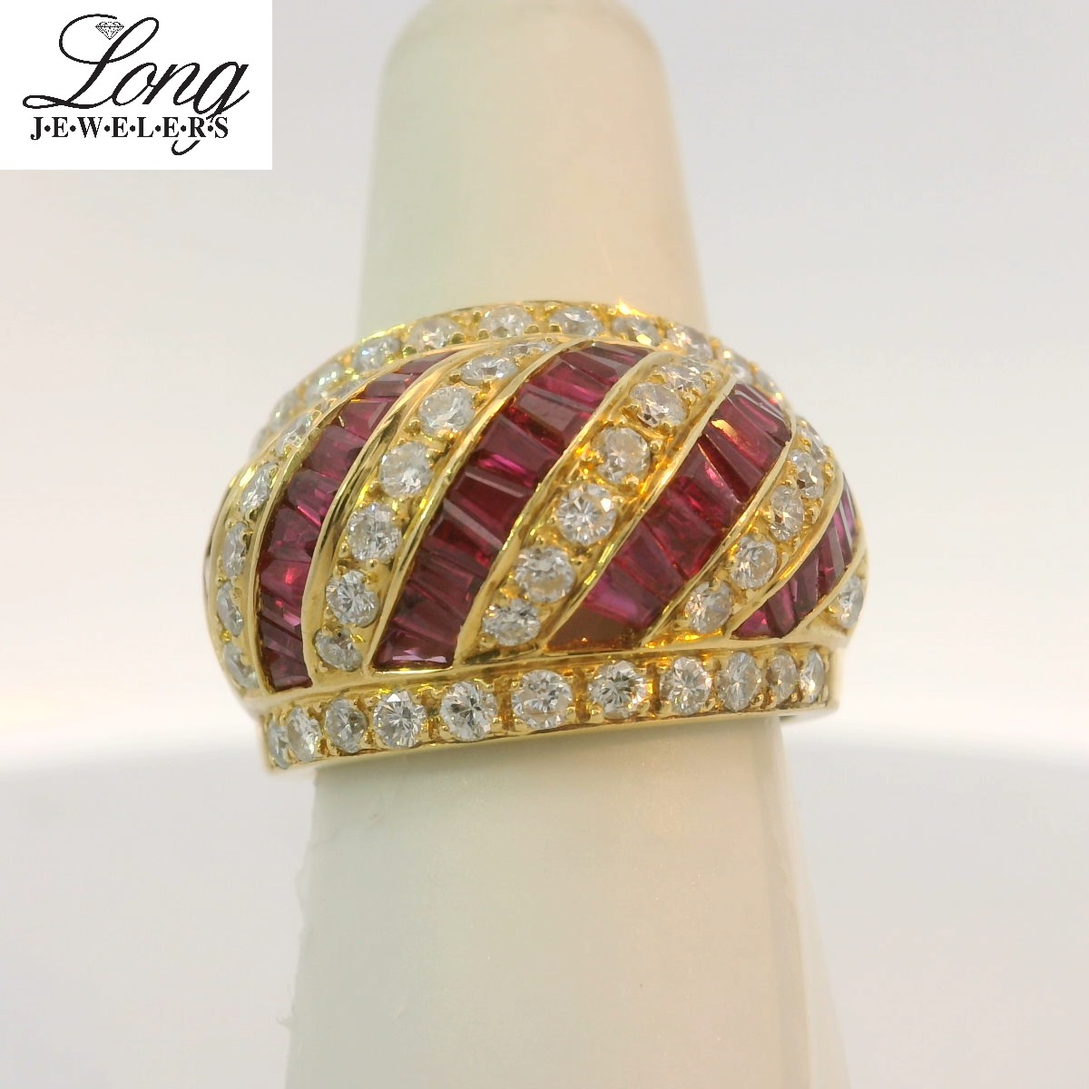 18K Yellow Gold Cluster Ring: Elegant and Timeless Design 18K Yellow Gold Cluster Ring: Elegant and Timeless Design
