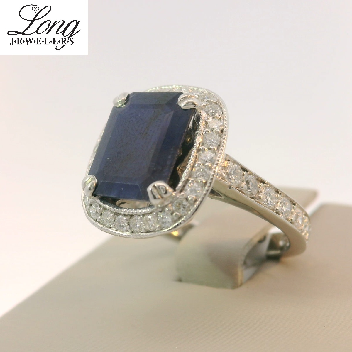 Exquisite Platinum Gemstone Ring: Timeless Elegance Awaits Exquisite Platinum Gemstone Ring: Timeless Elegance Awaits