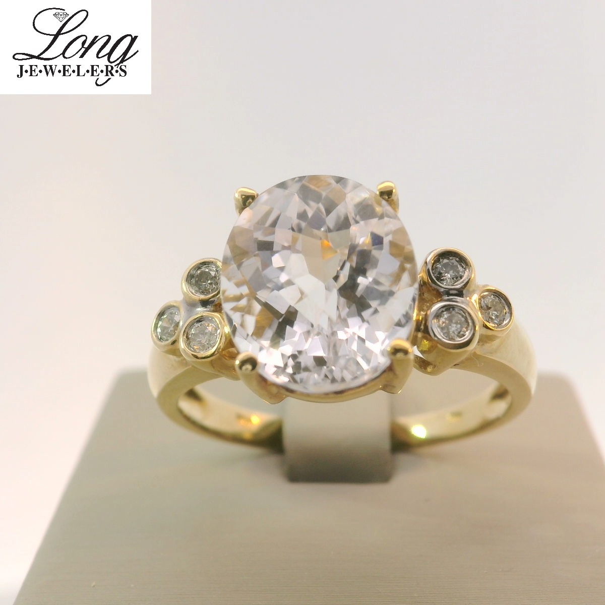 14K Yellow Gold Gemstone Ring: Elegant and Vibrant Luxury 14K Yellow Gold Gemstone Ring: Elegant and Vibrant Luxury