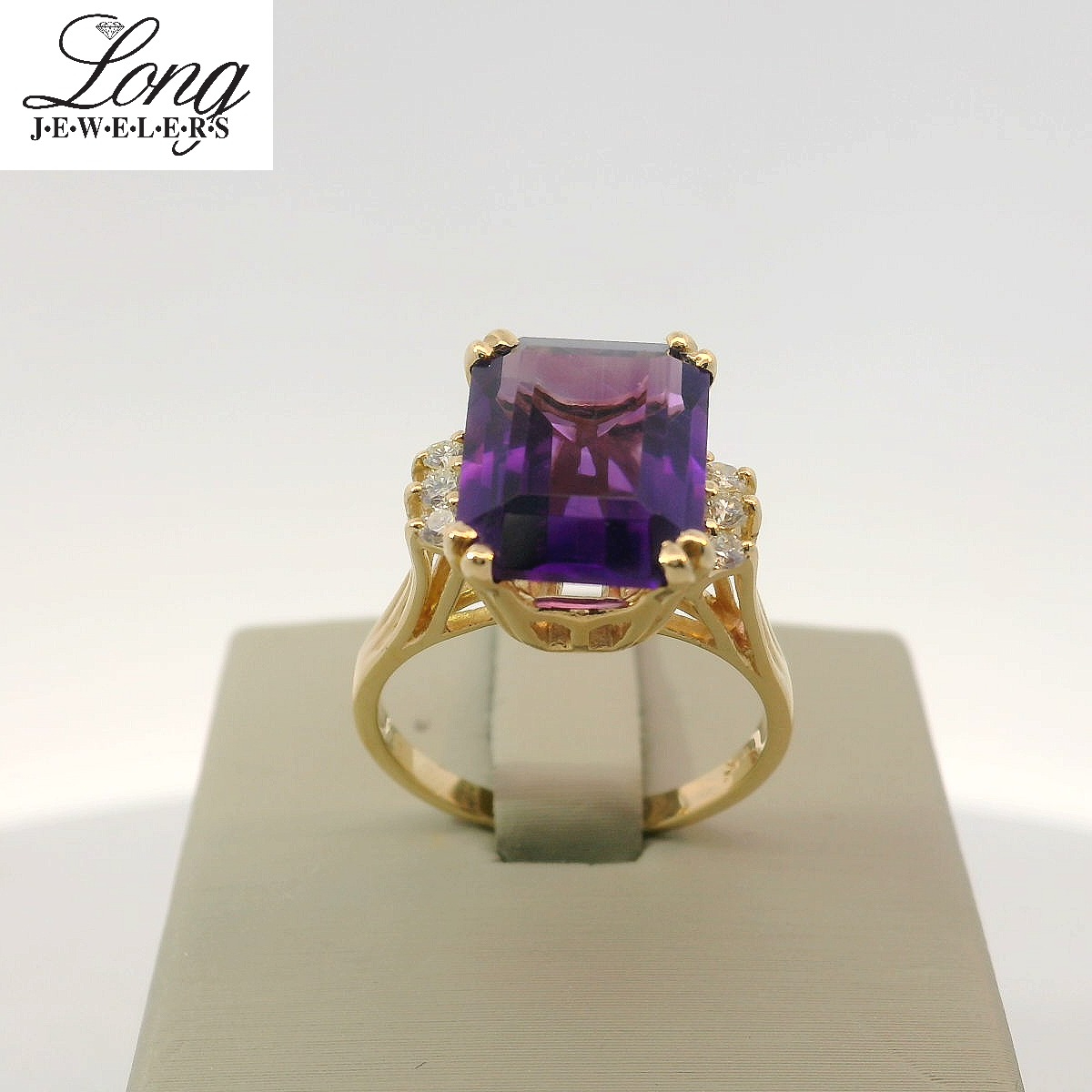 14K Yellow Gold Stunning Amethyst Ring 14K Yellow Gold Stunning Amethyst Ring