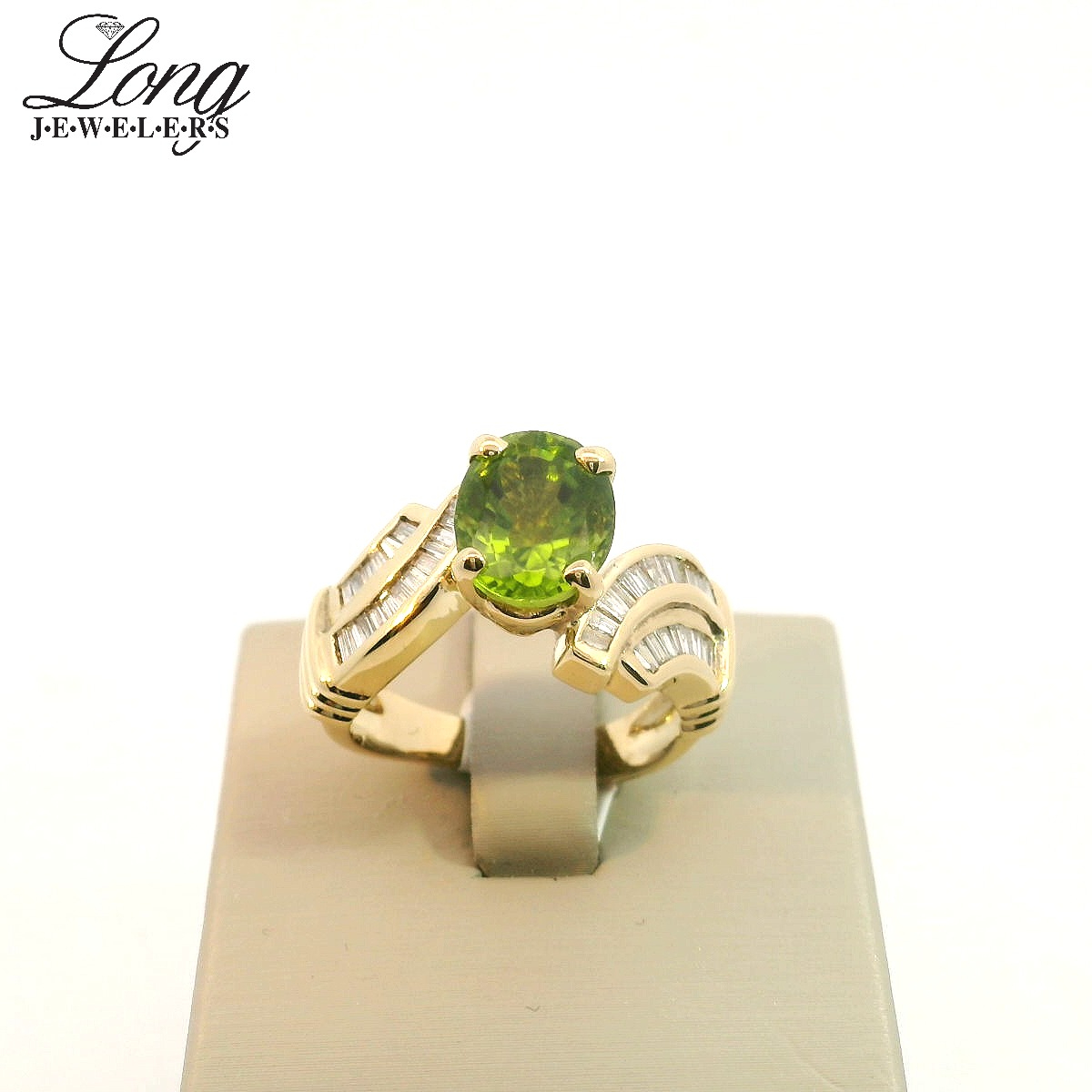 Oval Peridot & Diamond Ring Oval Peridot & Diamond Ring