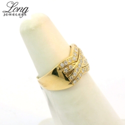Stunning 18K Yellow Gold Cocktail Ring for a Dazzling Statement