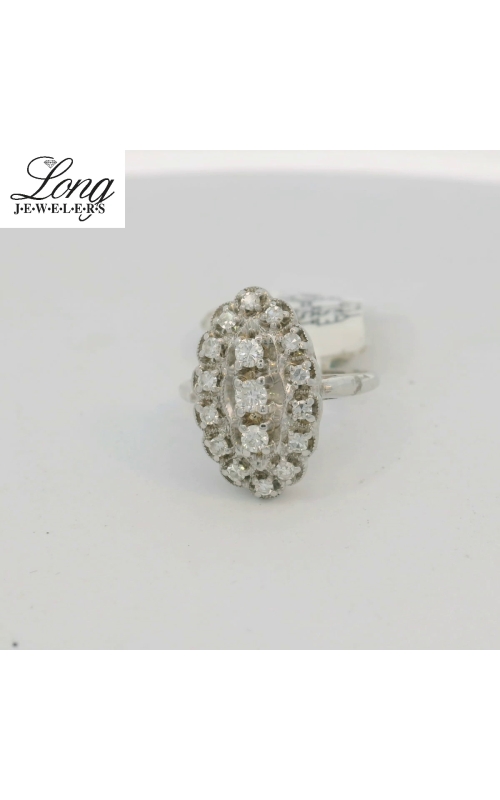 14K White Gold Cluster Ring: Dazzling Diamond Display