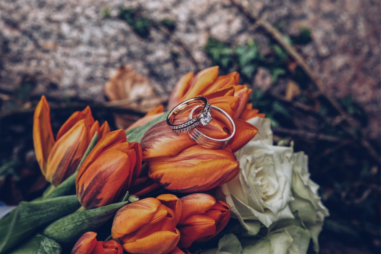 GUIDE TO MATCHING WEDDING BANDS AND ENGAGEMENT RINGS GUIDE TO MATCHING WEDDING BANDS AND ENGAGEMENT RINGS